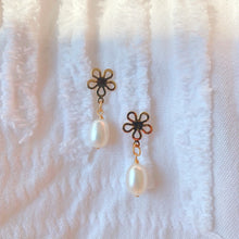 Charger l&#39;image dans la galerie, LOLA EARRINGS
